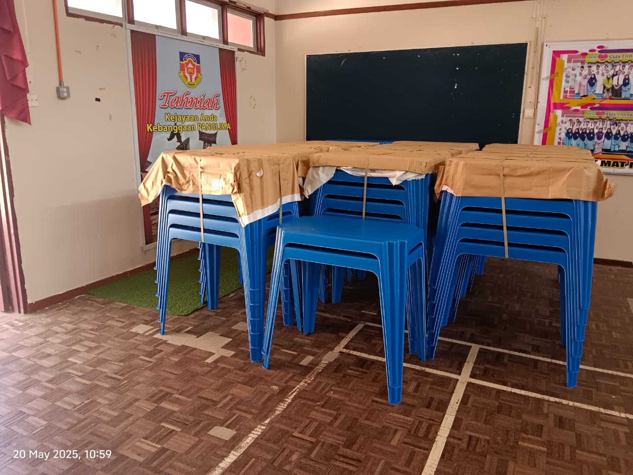 Meja peperiksaan 3