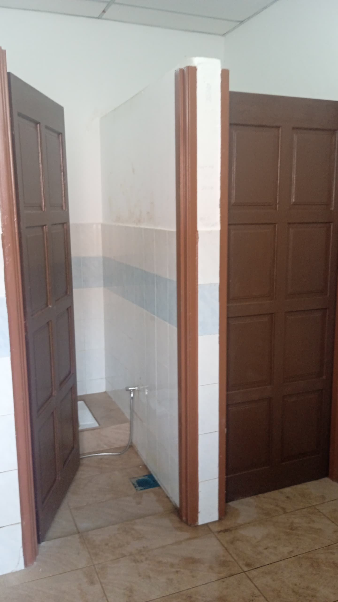 Pintu tandas 3