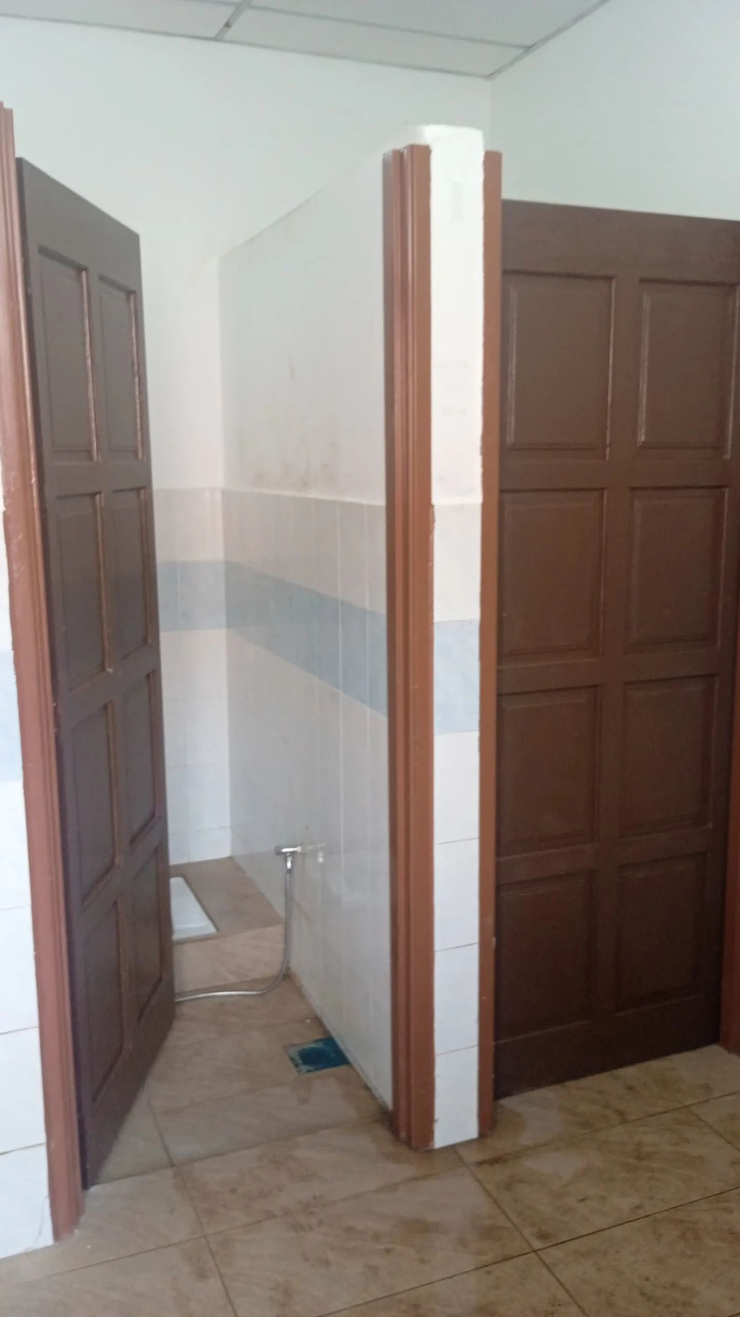 Pintu tandas 3